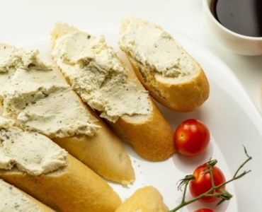Pasta śniadaniowa w 10 minut: pomysły na pyszne smarowidła, które odmienią Twoje poranki
