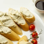Pasta śniadaniowa w 10 minut: pomysły na pyszne smarowidła, które odmienią Twoje poranki