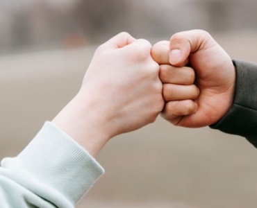 Relacja bez presji: jak budować bliskość w swoim tempie (i bez spiny)